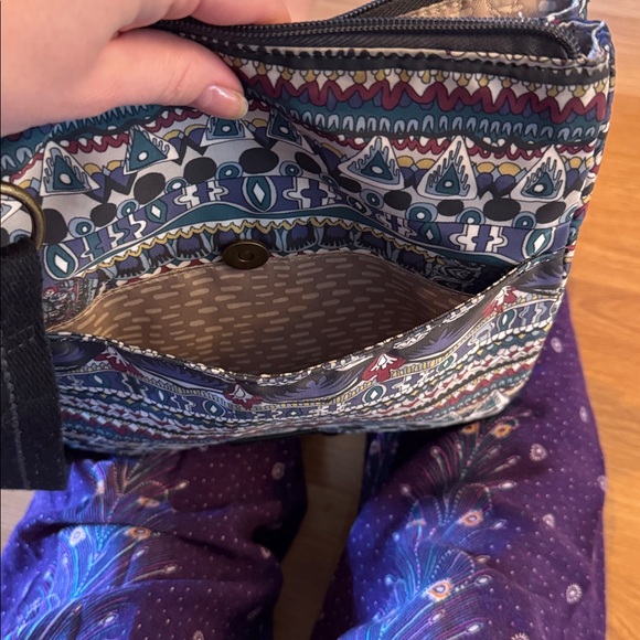 EUC Sakroots Eco Twill Multicolor Patterned crossbody Bag - Picture 7 of 14